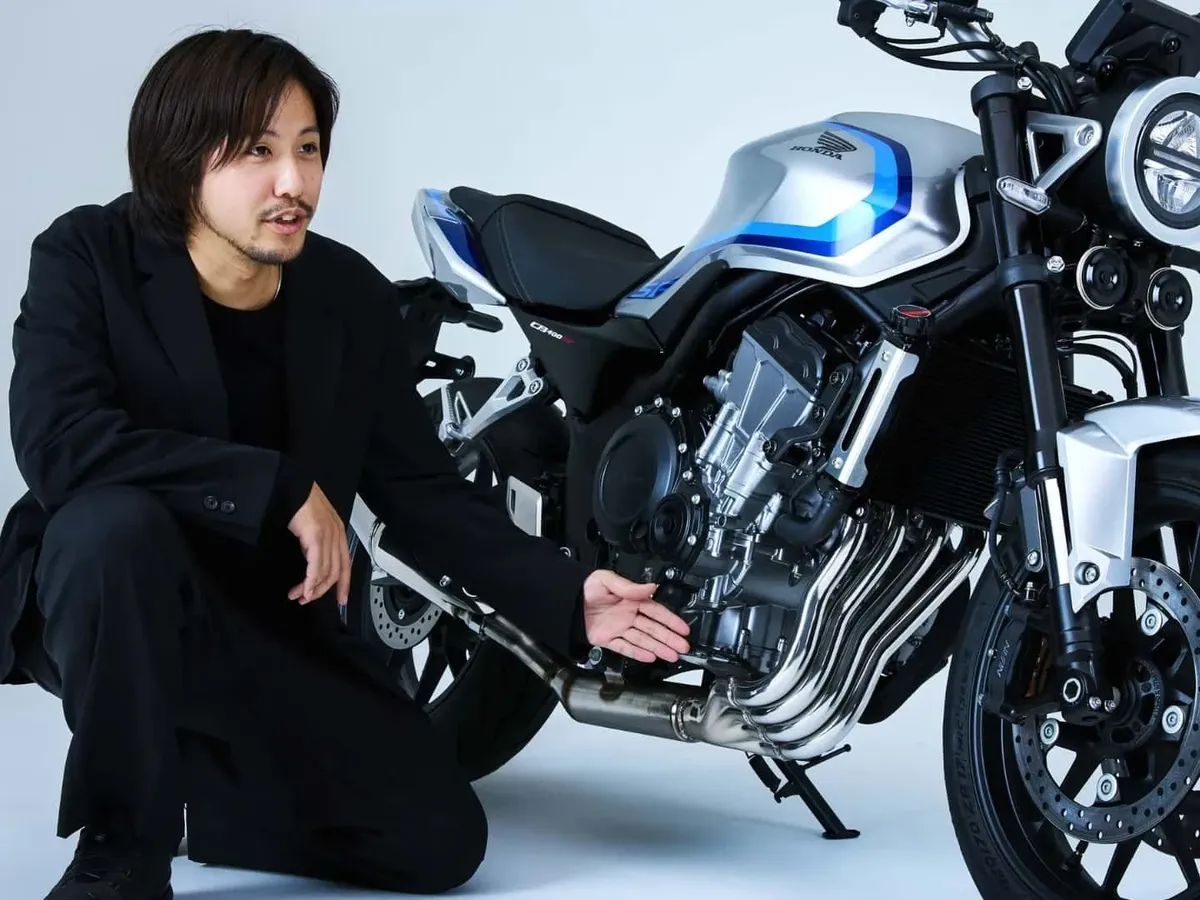 Покорит ли новый Honda CB400 Super Four E-Clutch современных райдеров? — фото 2