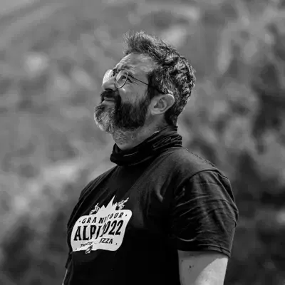 Три новые расцветки для Kawasaki Versys 1100 модельного года 2027 — фото 2