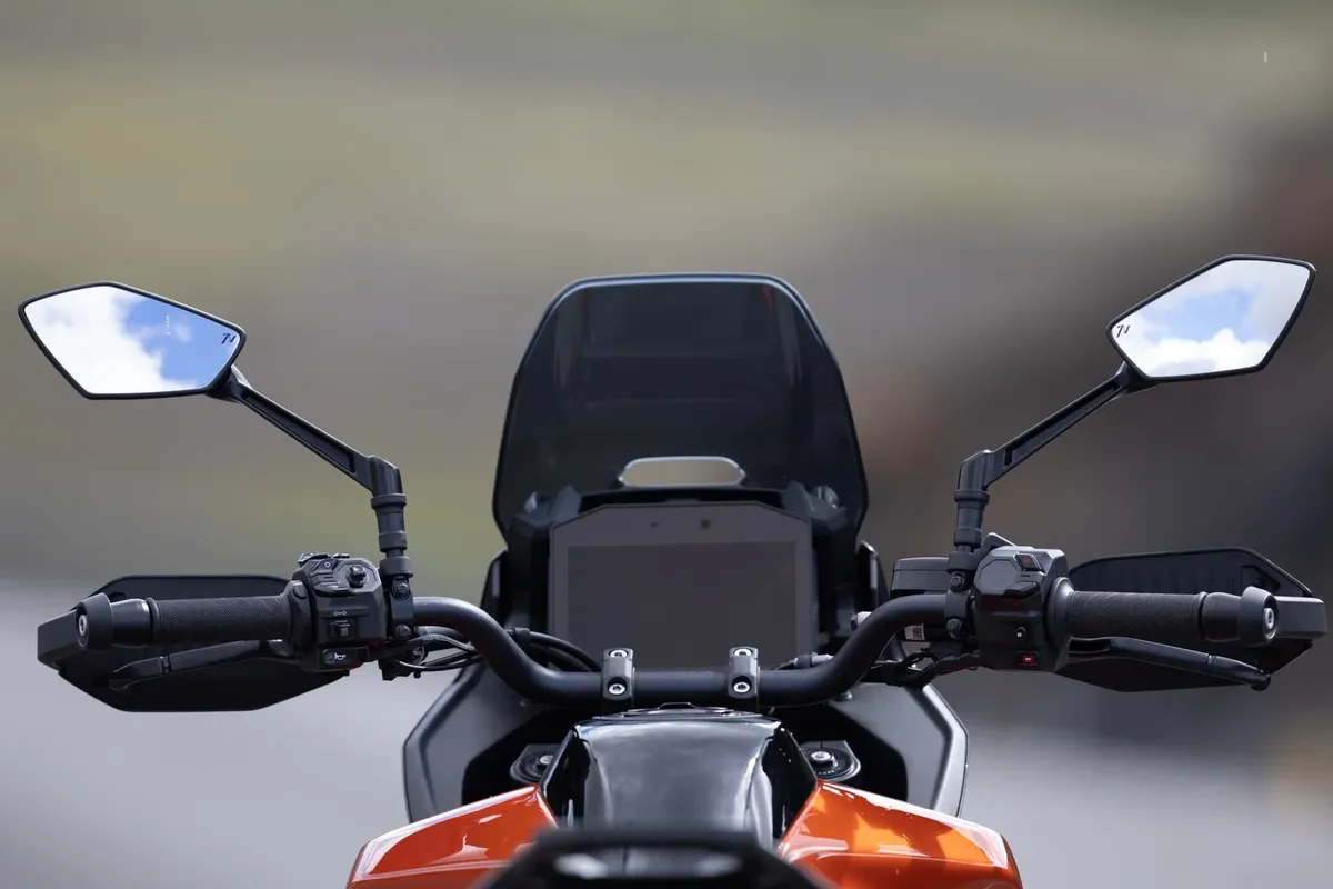 Norton Motorcycles начала поставки нового приключенческого мотоцикла Atlas в Великобритании — фото 3