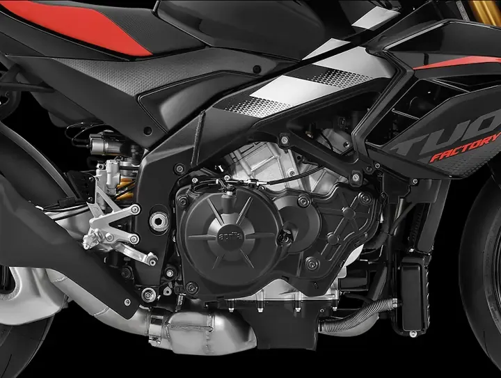 Плюсы и минусы: Aprilia Tuono V4 Factory 2026