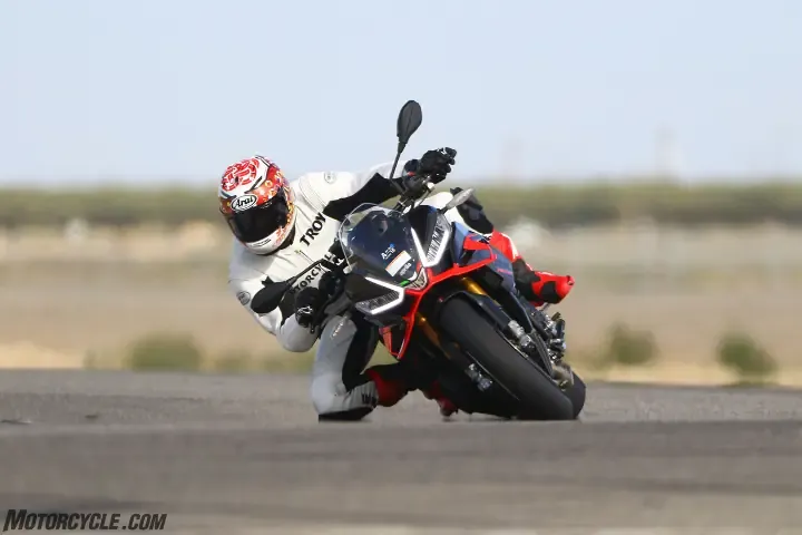 Плюсы и минусы: Aprilia Tuono V4 Factory 2026 — фото 2