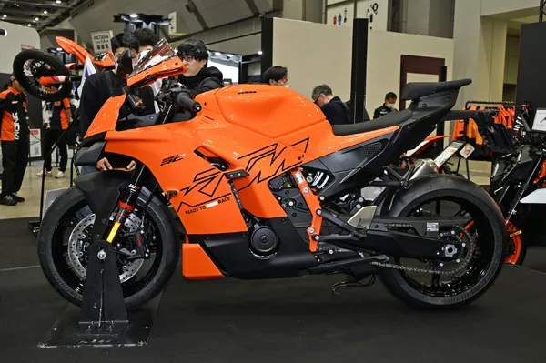 KTM представила новый суперспорт 990 RC R на Токийском мотоциклетном шоу 2026 — фото 3