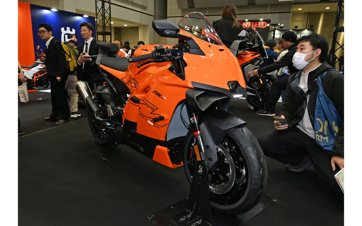 KTM представила новый суперспорт 990 RC R на Токийском мотоциклетном шоу 2026