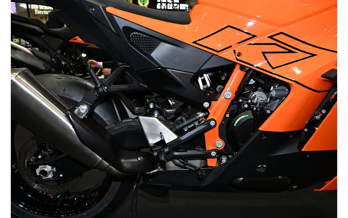 KTM представила новый суперспорт 990 RC R на Токийском мотоциклетном шоу 2026 — фото 2
