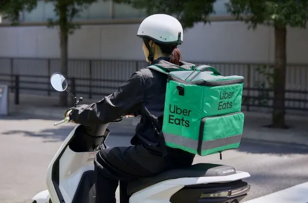 Honda совместно с Uber Eats запустит тестирование приложения для диагностики безопасного вождения мотоциклов с сентября