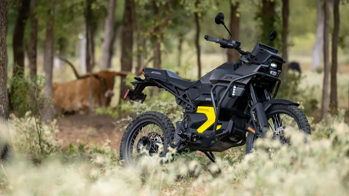 Скидка до $4000 на электрический мотоцикл Can-Am. Стоит ли превратить его в эндуро? — фото 4