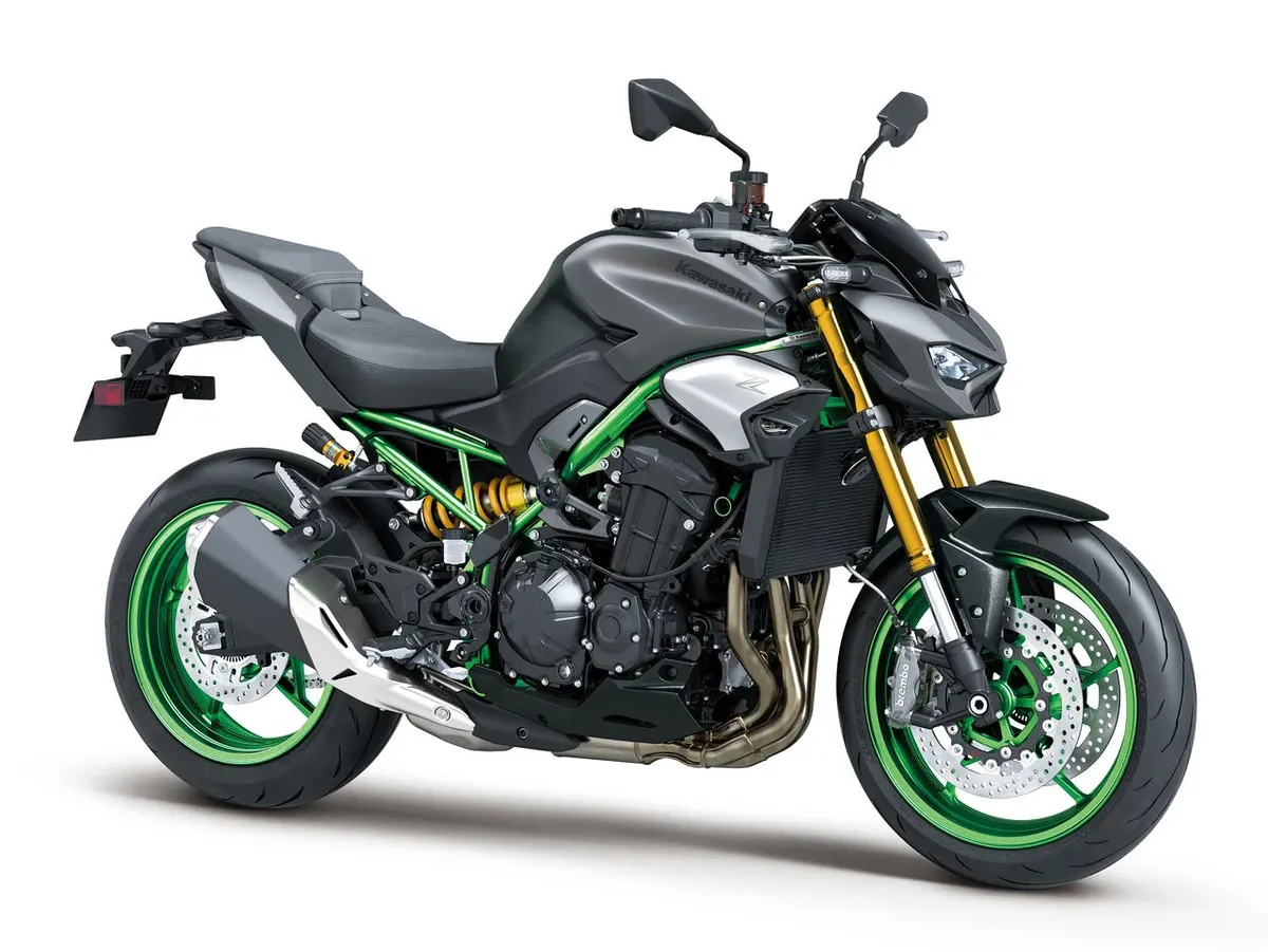 Kawasaki Z650 S и Z900 получают три новых цвета для 2027 года — фото 3