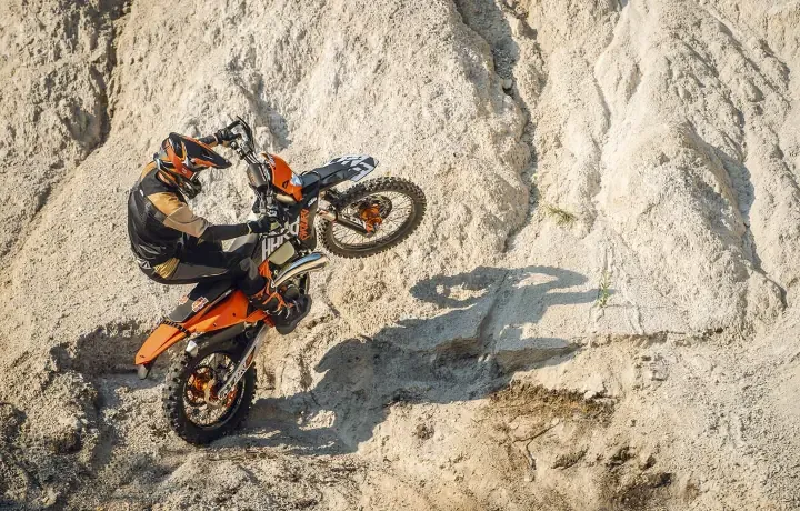 KTM представляет 2027 300 EXC HARDENDURO — фото 4