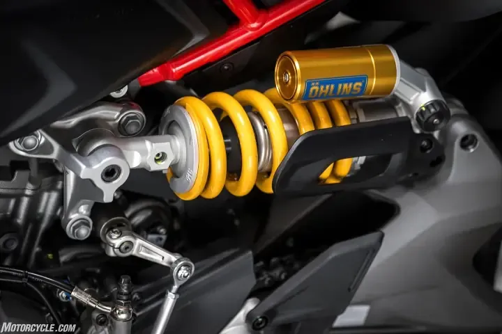 Плюсы и минусы: 2026 Ducati Hypermotard V2 SP