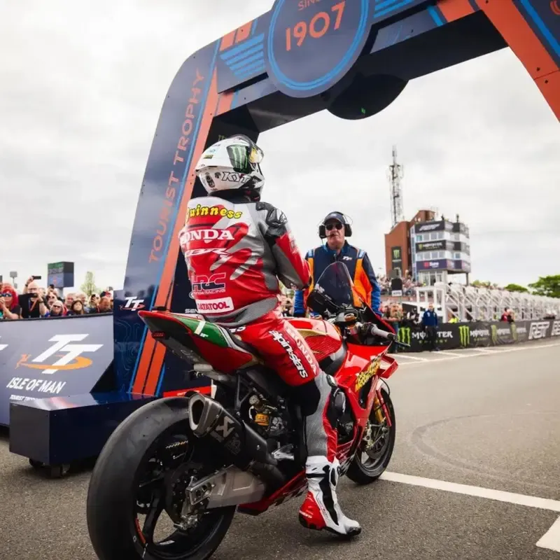 Направление — Tourist Trophy: путешествие из Италии на остров Мэн