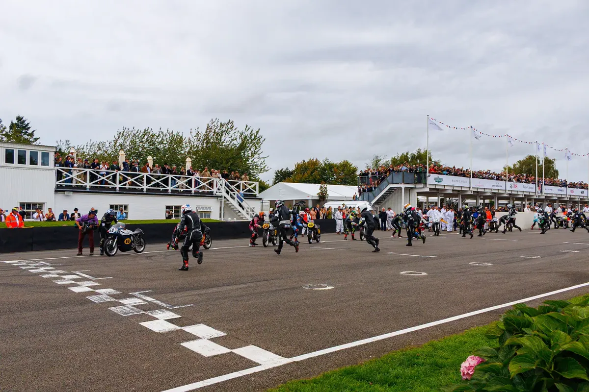 Майкл Данлоп и Трой Бейлисс возглавят звездный состав участников Goodwood Revival