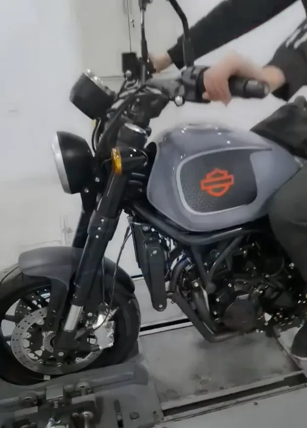 Новая Harley-Davidson 500cc замечена на шпионских фото — создана на базе Benelli Leoncino 500 — фото 2
