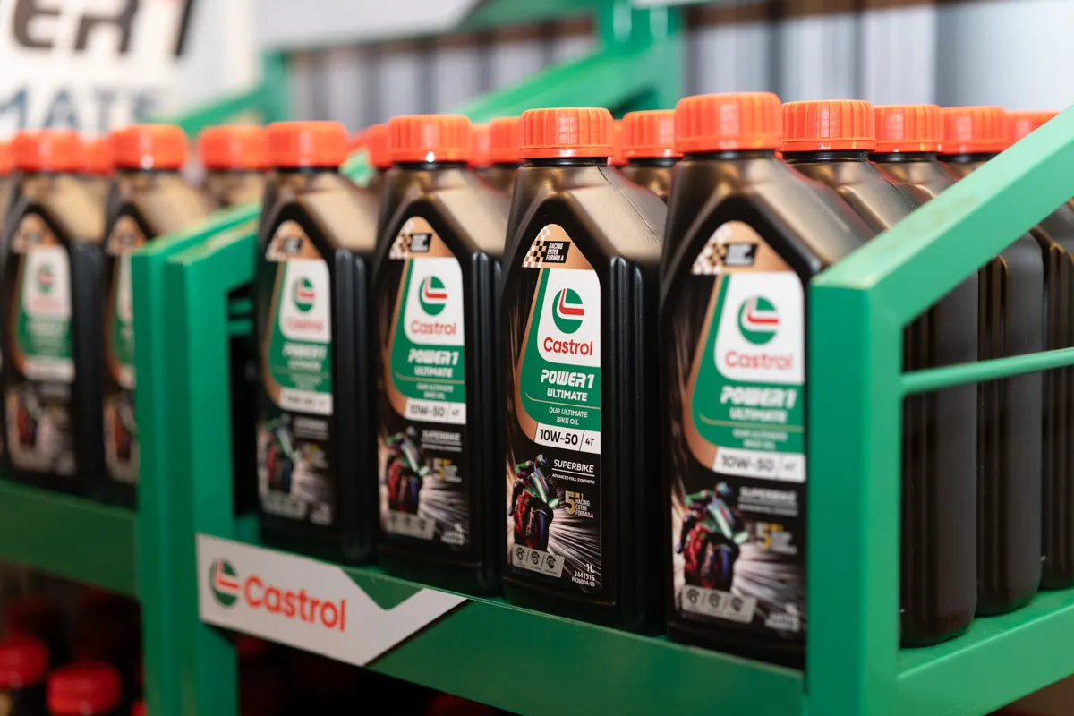 Castrol представила новое моторное масло POWER1 ULTIMATE SUPERBIKE 10W-50 — фото 4