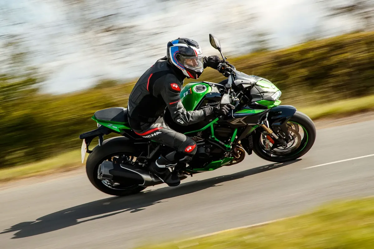 Kawasaki подтверждает модельный ряд 2027 года в преддверии выставочного сезона