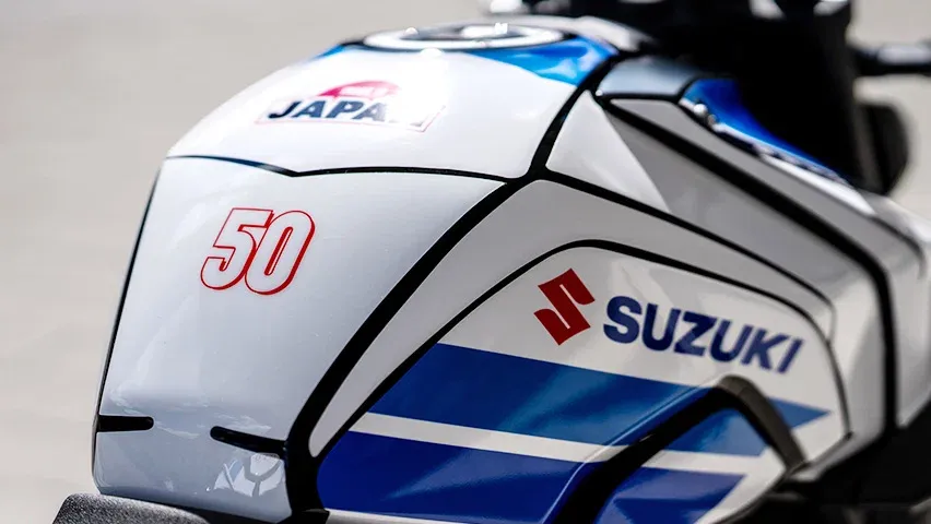 Suzuki выпускает специальные версии GSX-8S и GSX-S1000 для Германии — фото 2