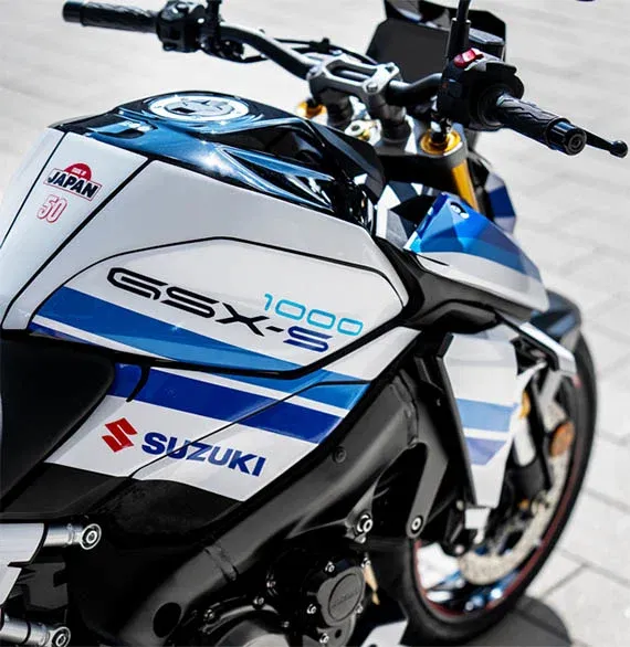 Suzuki выпускает специальные версии GSX-8S и GSX-S1000 для Германии — фото 3