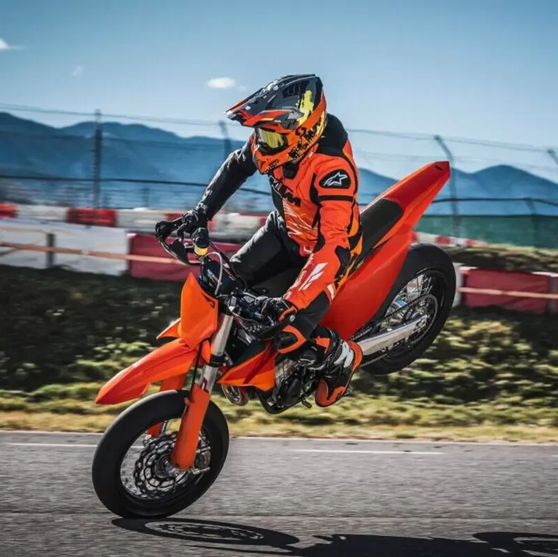KTM расширяет семейство RC: появились младшие сёстры модели 990 — фото 4