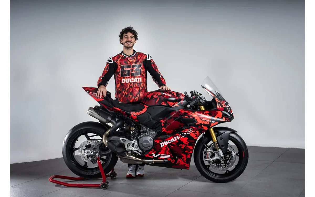«Хочу…»: спецверсии Ducati Panigale V2 в стиле пилотов MotoGP вызвали ажиотаж в соцсетях, удивив скоростью распродажи — фото 3