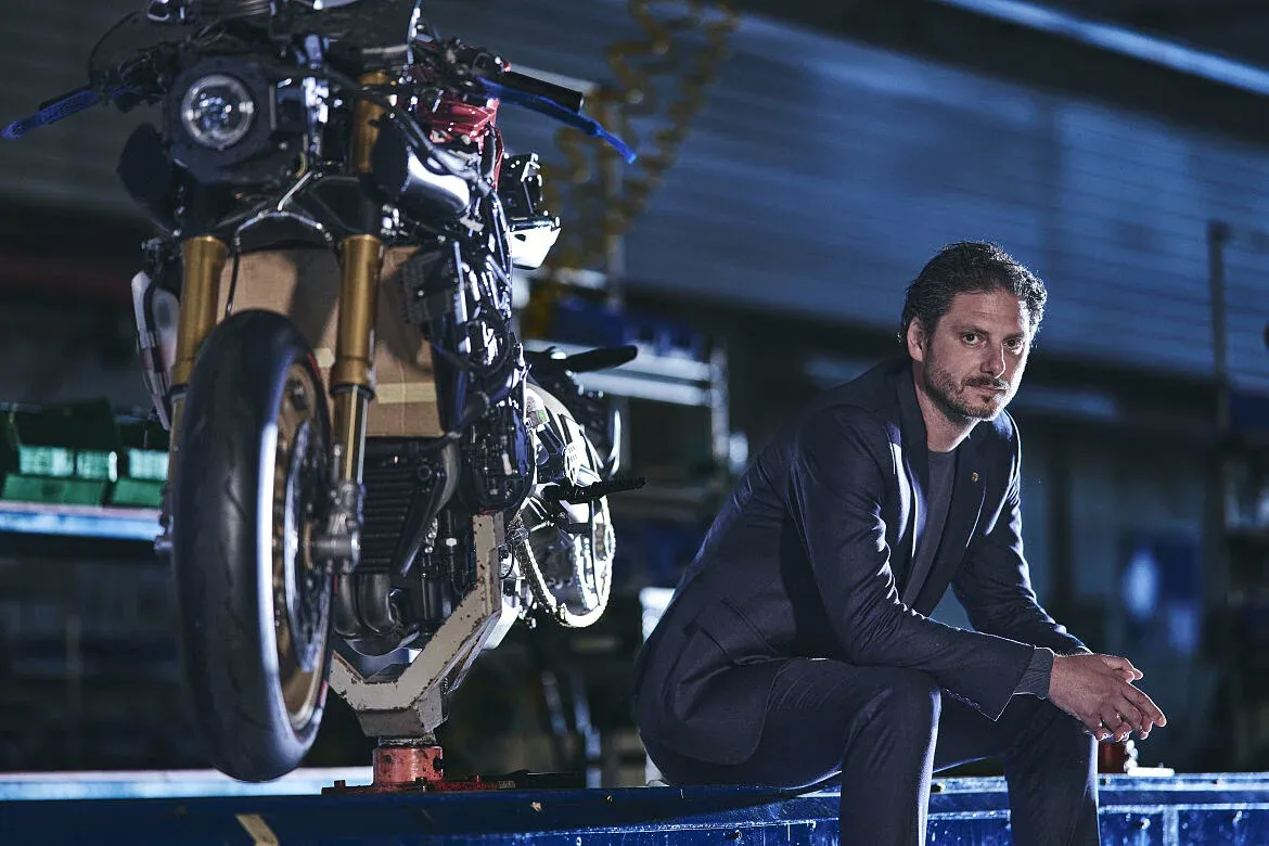 MV Agusta приостанавливает производство мотоциклов на фоне срыва сделки с CFMoto — фото 2