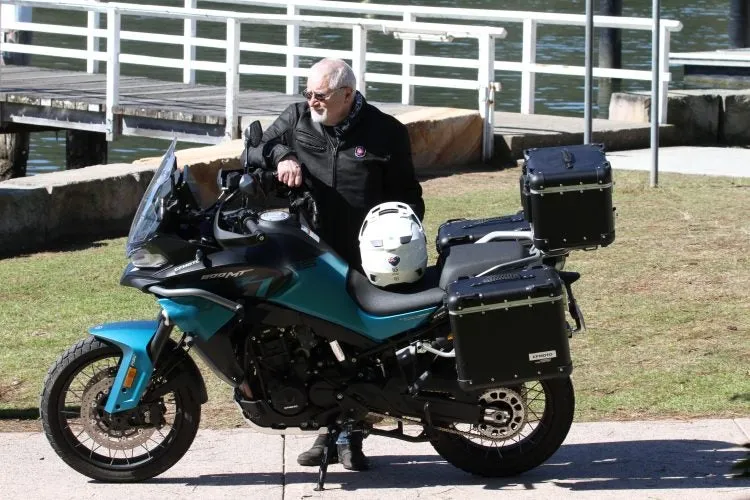 CFMOTO 800MT-X: поездка к храму