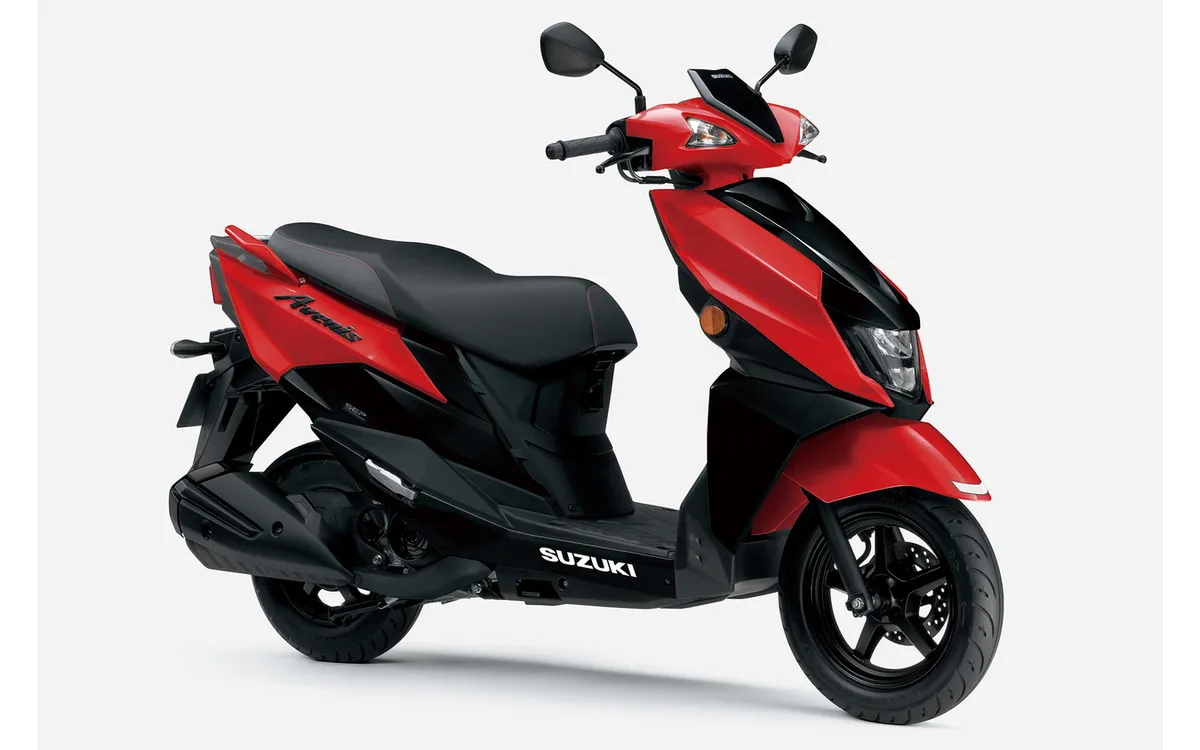 Новые 125-кубовые скутеры от 300 000 рублей: полный обзор 13 моделей Suzuki, Honda и Yamaha — фото 4