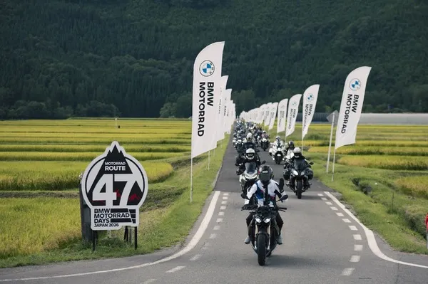 BMW Motorrad провела фан-мероприятие в Хакубе, которое посетили 4347 человек… Также был представлен новый F 450 GS