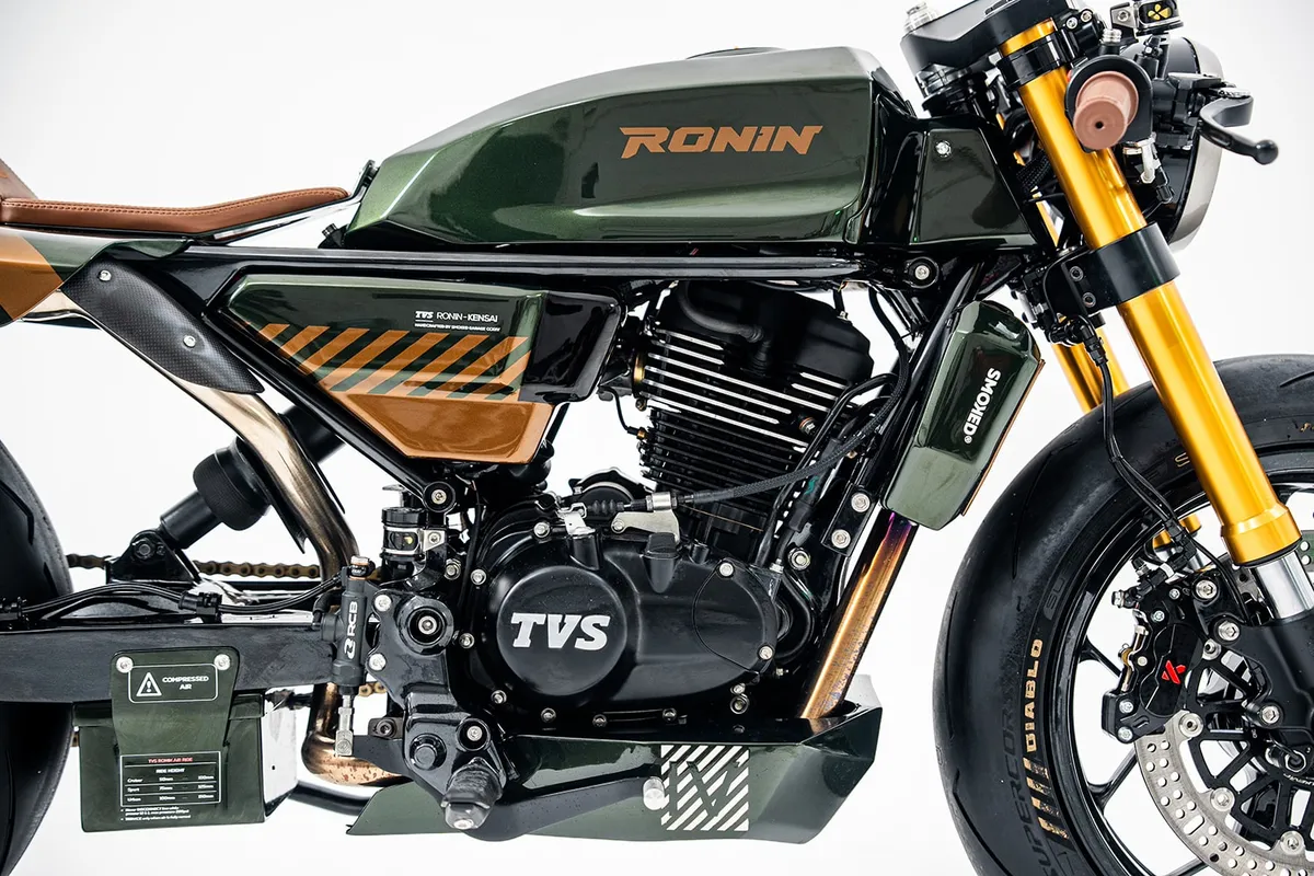 TVS Ronin Café Racer: патент на кафе-рейсер приближает серийное производство — фото 3