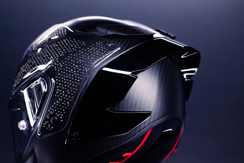 AGV представила новый шлем с пластиковыми сферами для защиты мозга — фото 4