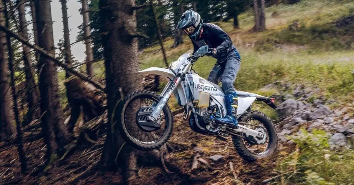 Husqvarna TE 300 Pro и FE 350 Pro: эндуро в заводской спецификации