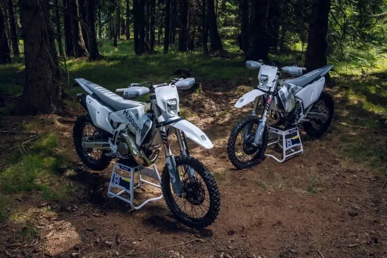 Husqvarna TE 300 Pro и FE 350 Pro: эндуро в заводской спецификации — фото 2