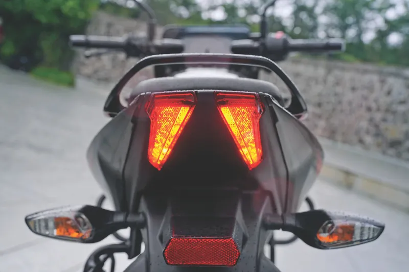 Bajaj Pulsar 125: первый тест — новый амбициозный коммутер? — фото 4