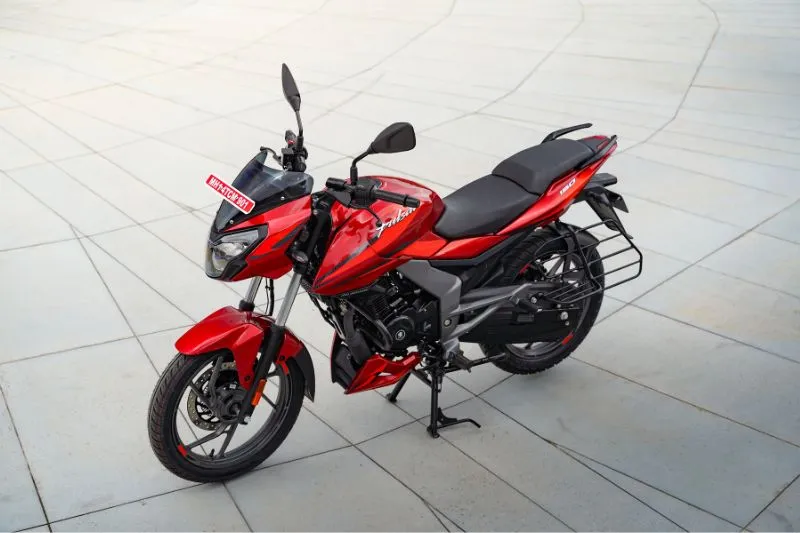 Bajaj Pulsar 150 2026 года — «Любимый сорванец» возвращается — фото 2