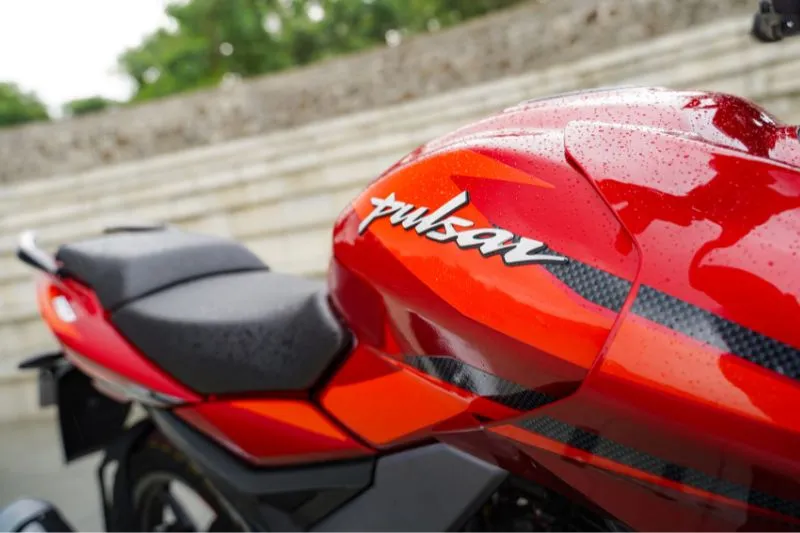 Bajaj Pulsar 150 2026 года — «Любимый сорванец» возвращается — фото 3
