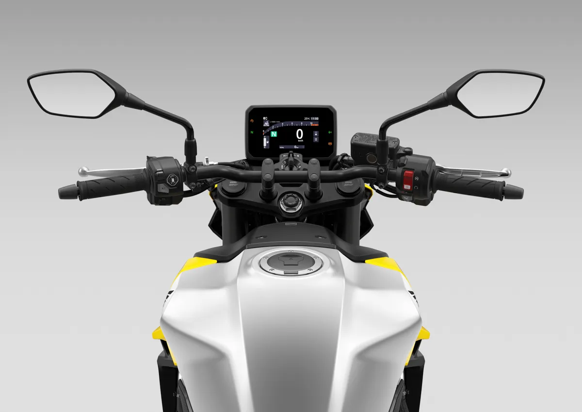 Honda CB750 E-Clutch 2026: в Малайзии цена снижена до RM44 999 — фото 3