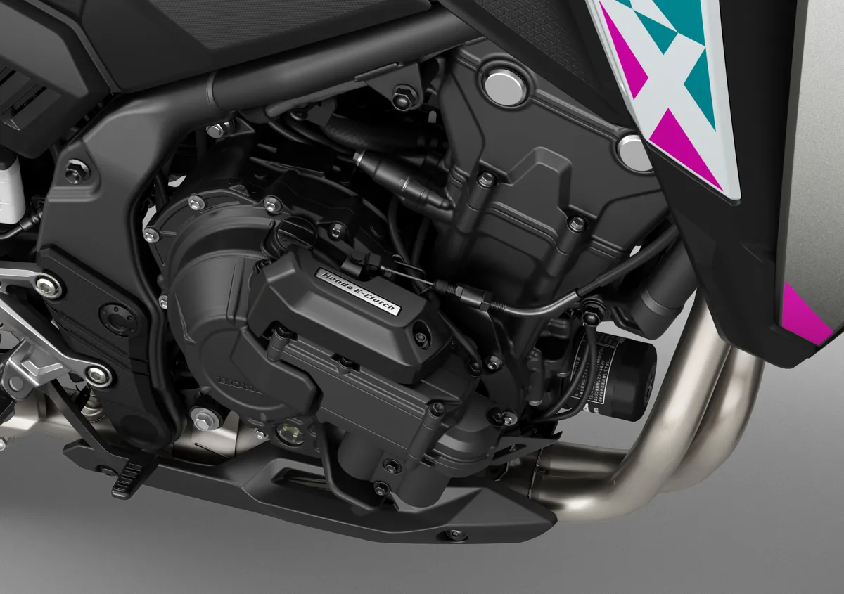 Honda NX500 E-Clutch выходит на рынок Малайзии: цена и особенности — фото 4