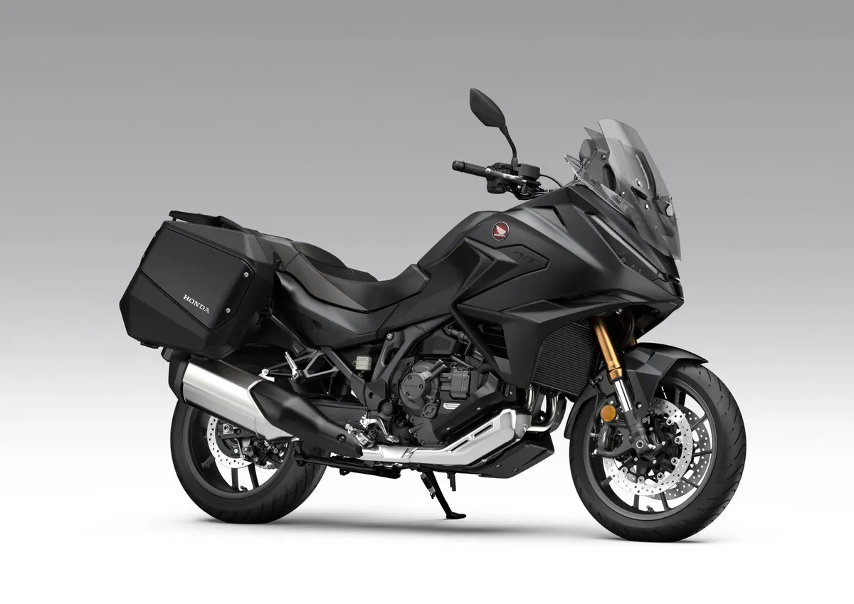 Honda NT1100 и NT1100 Electronic Suspension получили новые цвета — фото 3