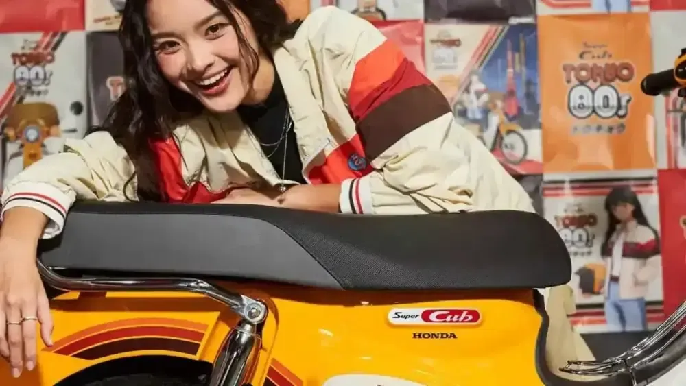 Honda Super Cub Tokyo 80s Limited Edition — эффектная новинка в стиле 80-х — фото 2