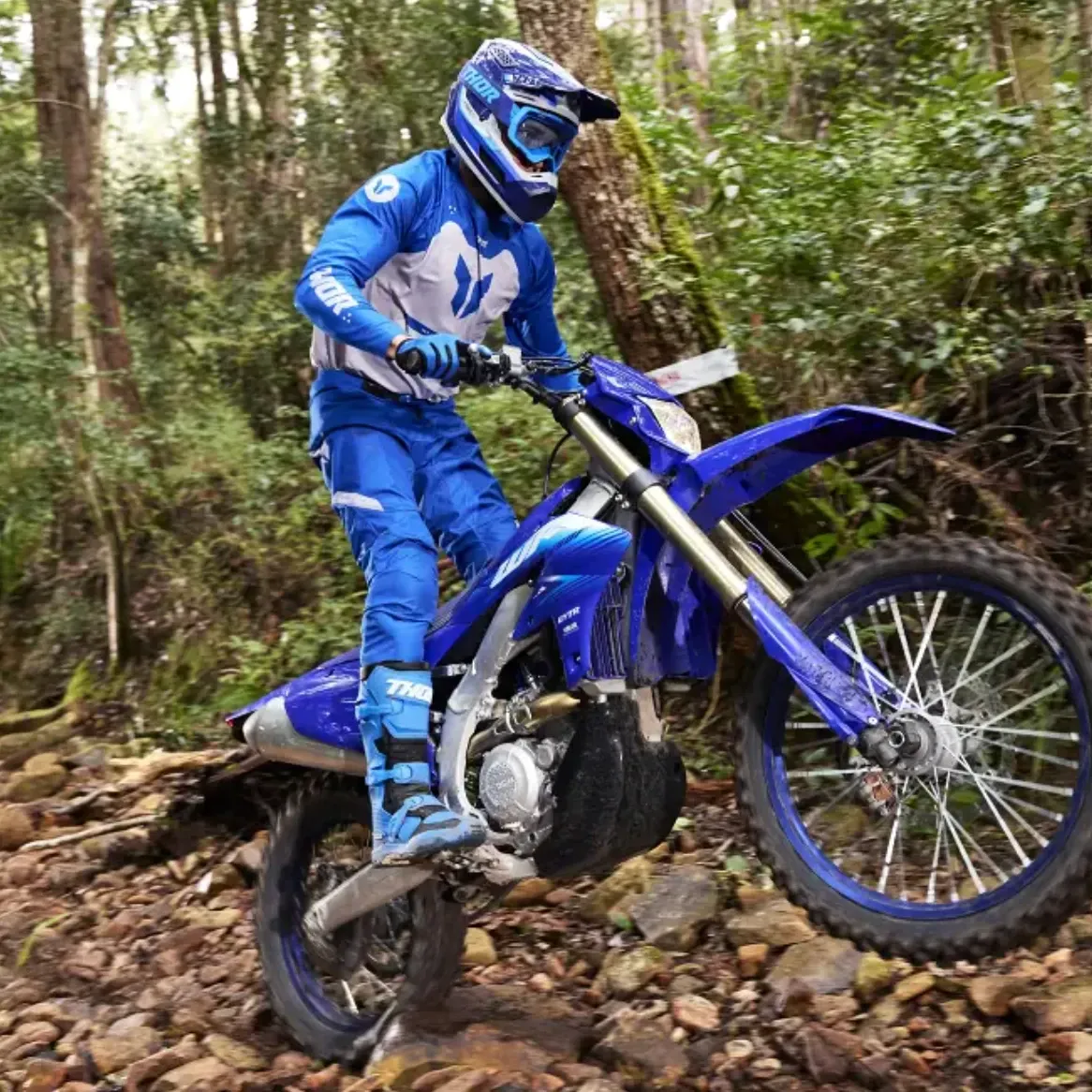 Yamaha WR450F уже имела достаточно мощности. Поэтому Yamaha улучшила всё остальное — фото 3