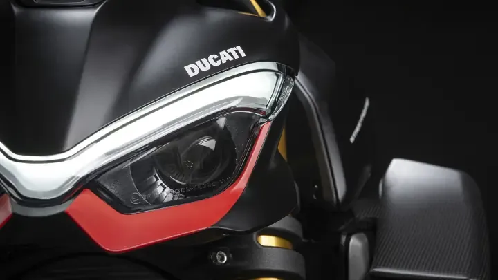 Ducati Streetfighter V4 SP 2027 года сертифицирован CARB