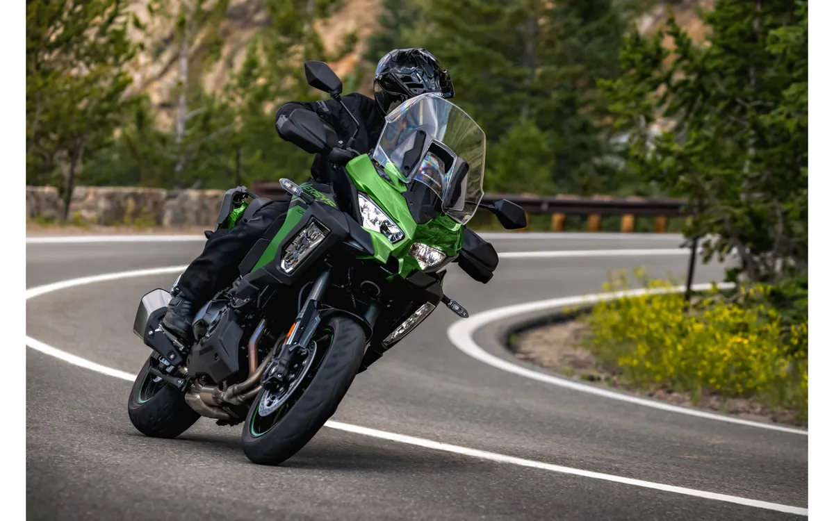 Kawasaki Versys 1100 SE 2027 модельного года поступит в продажу в октябре по цене 2 123 000 иен — фото 3