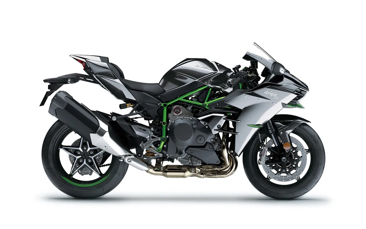 Новая Kawasaki Ninja H2 CARBON поступит в продажу в Японии весной 2027 года — фото 3