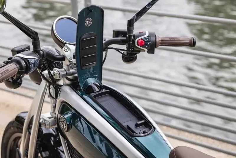 Royal Enfield выводит электрическую Flying Flea C6 на европейский рынок: цена и характеристики — фото 4