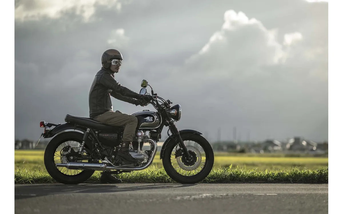 Kawasaki Meguro K3 2027 модельного года поступит в продажу 17 октября, цена — 1 419 000 йен — фото 3
