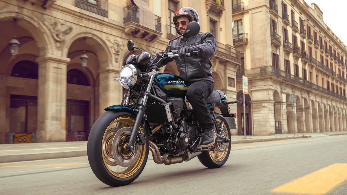 TVS Motor анонсирует праздничные обновления в премиальном модельном ряду TVS Apache и TVS Ronin — фото 4