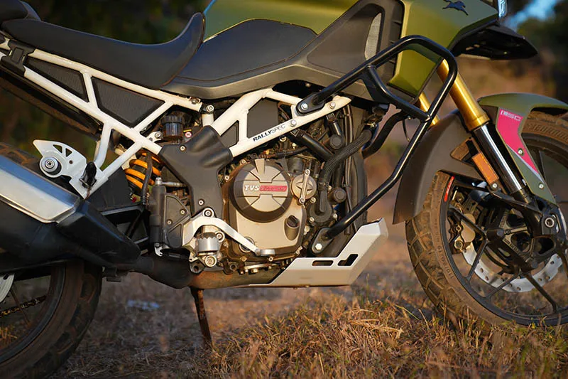 TVS Apache RTX: Дорожный тест и вердикт для индийского рынка