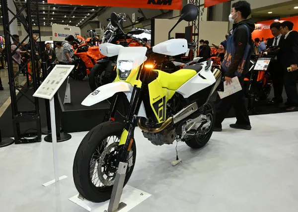 Новый Husqvarna 701 Supermoto с переработанным двигателем представлен на Токийском мотошоу 2026 — фото 4