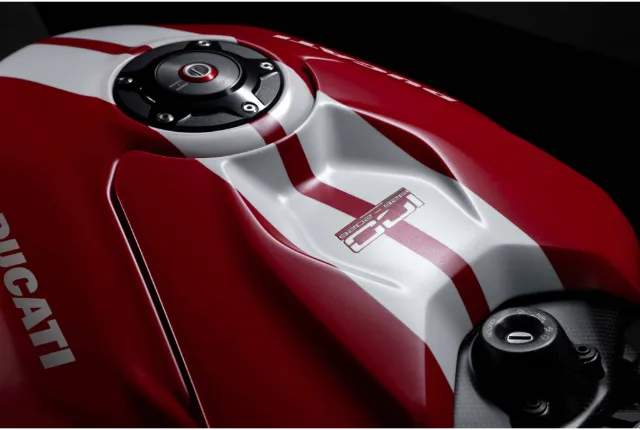 Ducati Superleggera V4 Centenario: специальная версия к столетию бренда — фото 4