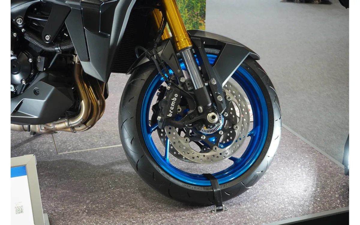 Suzuki выпускает новый кроссовер GSX-S1000GX с использованием винглетов; цена составляет 2 112 000 иен — фото 2