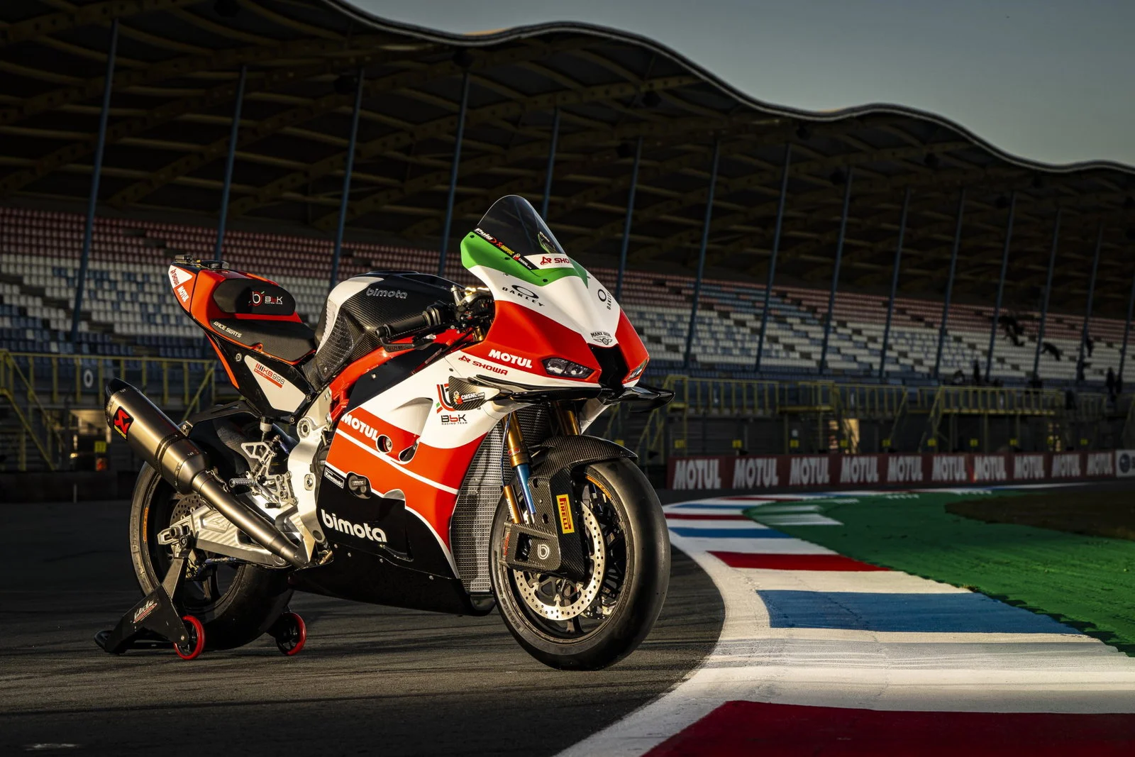 Представлен Bimota KB998 Rimini Elite от команды World Superbike — фото 3