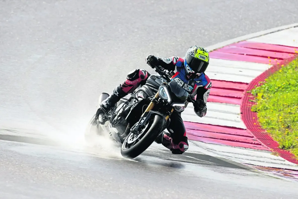 Тест-драйв: Triumph Speed Triple 1200 RS — фото 4
